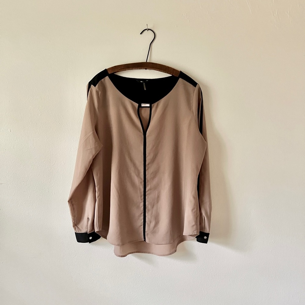 Coffee Black Narrow Peekaboo Keyhole Color Block Classic Lightweight Sheer Tunic